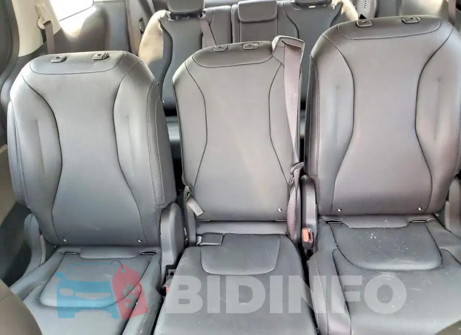 KNDNB5KA4T6150780 Photo# 10