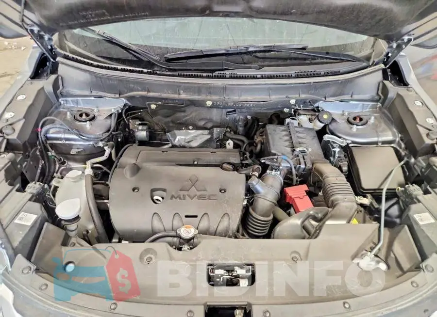 JA4ARUAU7TU003231 Photo# 12