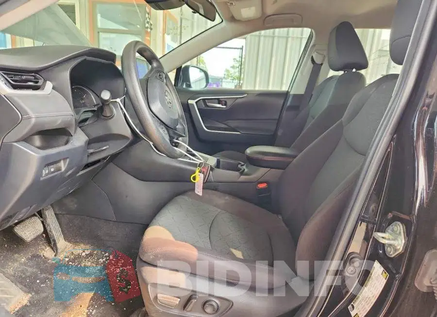 2T3P1RFV6PW377196 Photo# 7