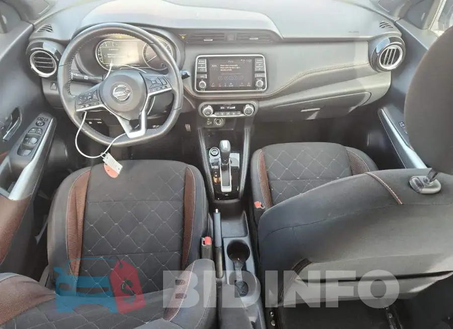 3N1CP5CU0KL561232 Photo# 8