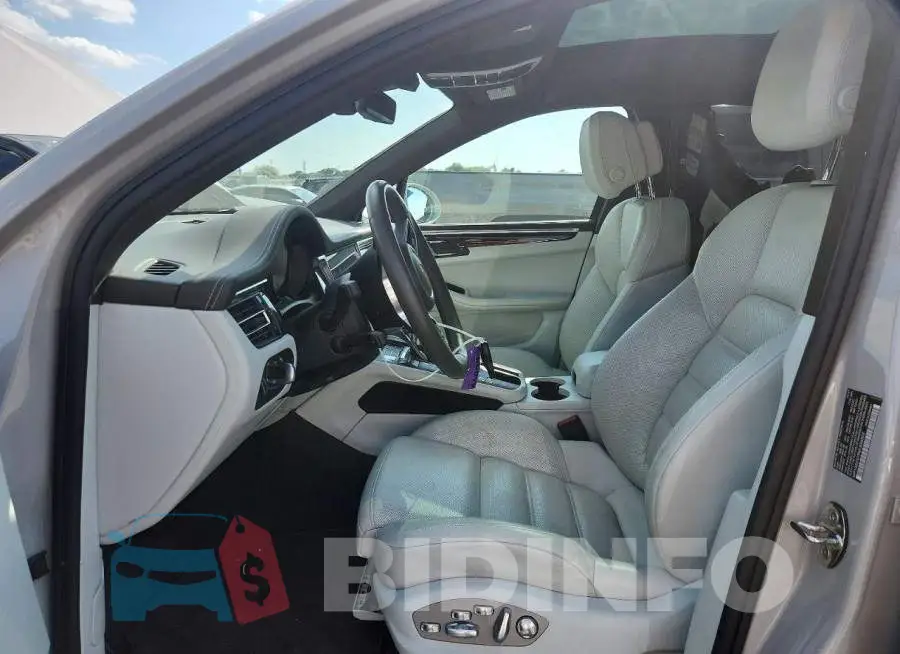 WP1AB2A59MLB36392 Photo# 7