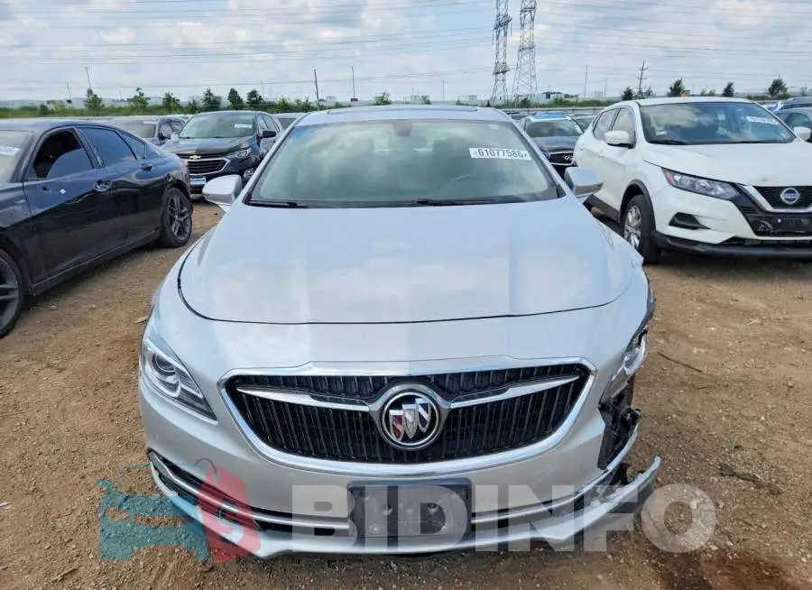 1G4ZR5SS1KU131244 Photo# 5