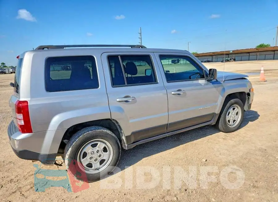 1C4NJPBB2HD120963 Photo# 3