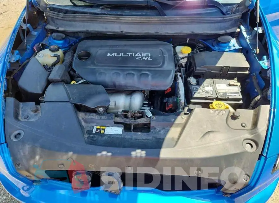 1C4PJLCB4JD551858 Photo# 12