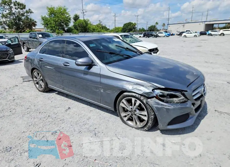 55SWF4JB5JU256944 Photo# 4