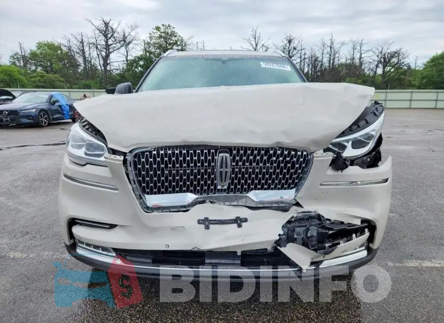 5LM5J7XC0LGL02971 Photo# 5