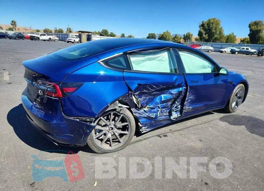 5YJ3E1EB2NF353833 Photo# 3