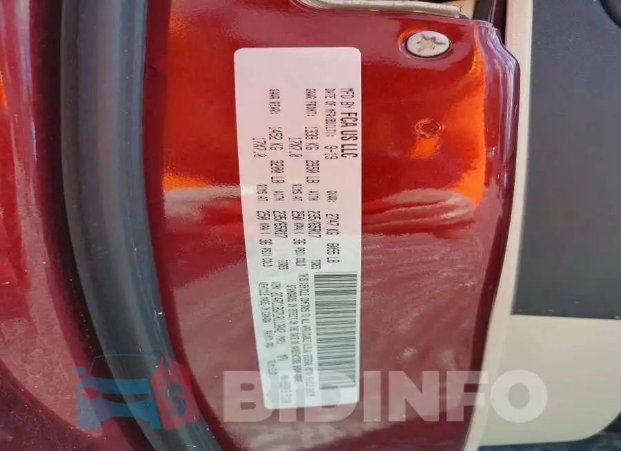 2C4RC1BG7LR113842 Photo# 13