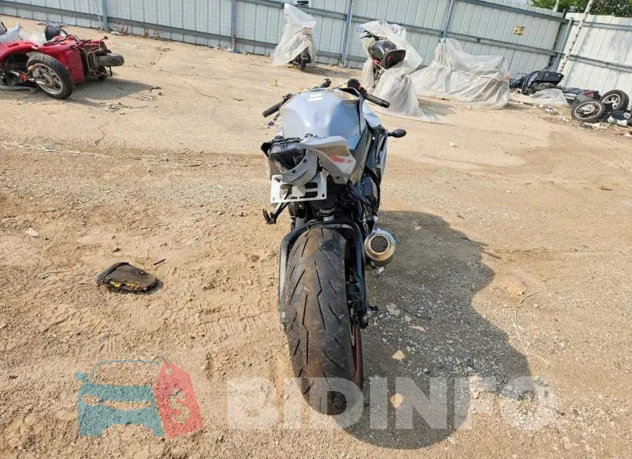 JS1DM11B2R7100255 Photo# 4
