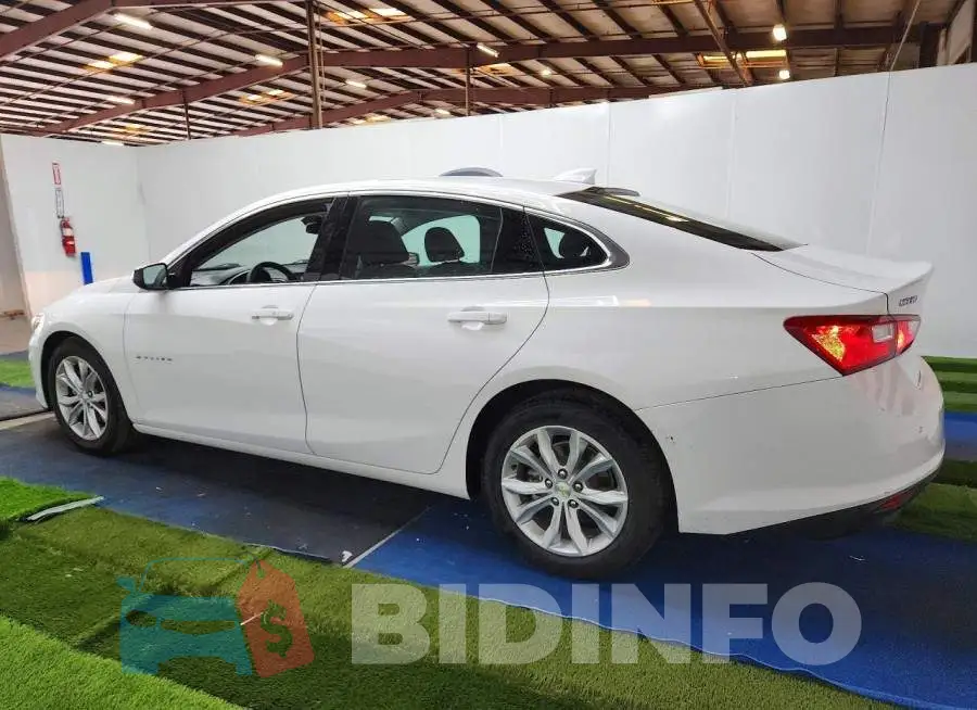 1G1ZD5ST2RF105884 Photo# 2