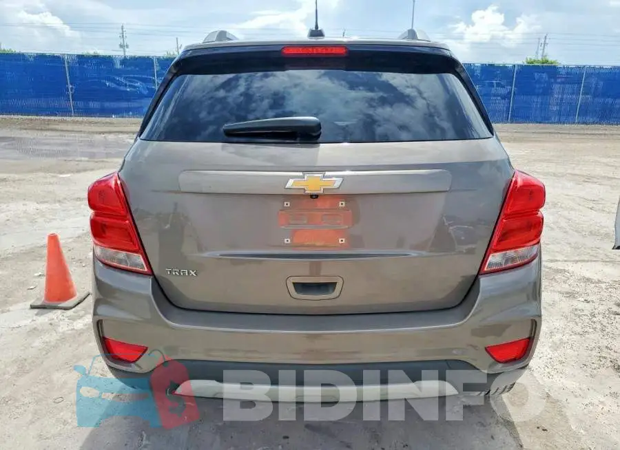 KL7CJLSMXNB501028 Photo# 6