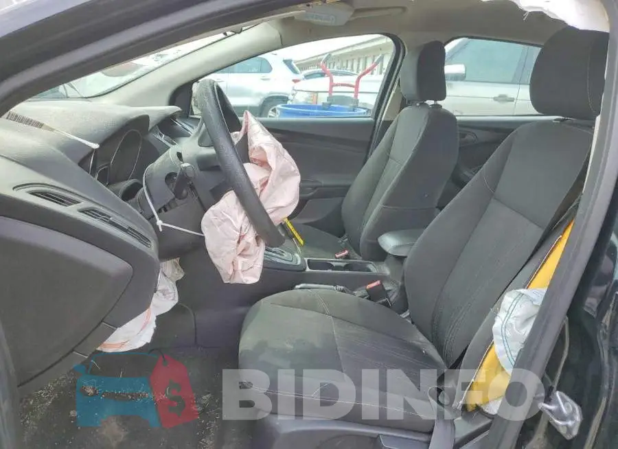 1FADP3F2XHL271848 Photo# 7