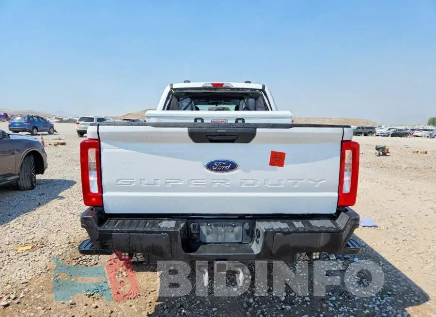 1FT7W2BT1RED83253 Photo# 6