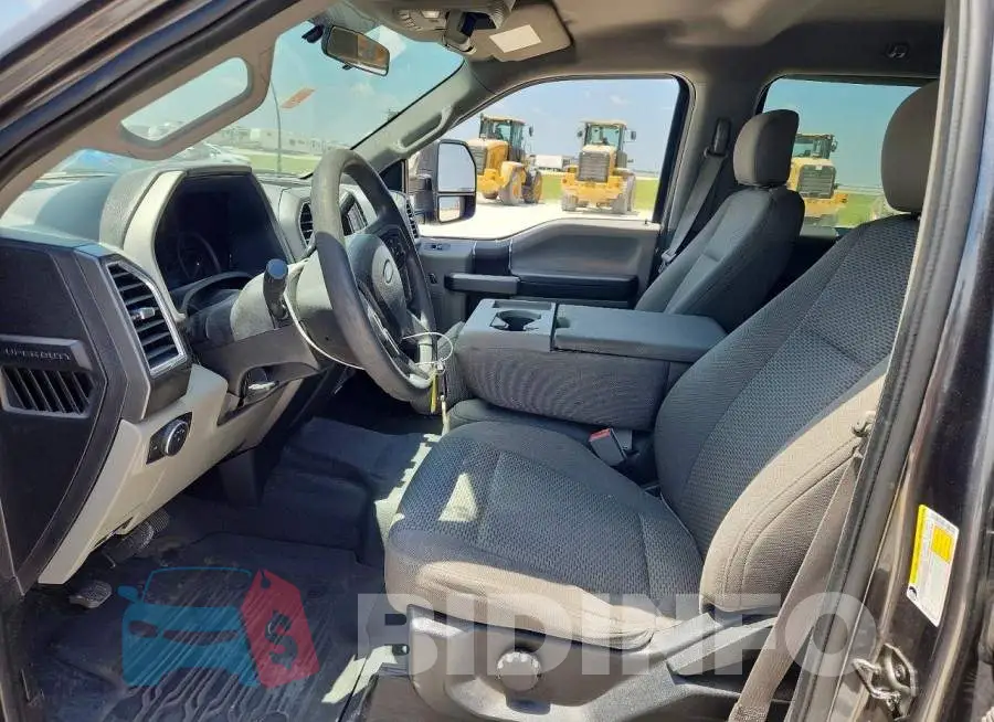 1FT7W2BT2JEB91067 Photo# 7