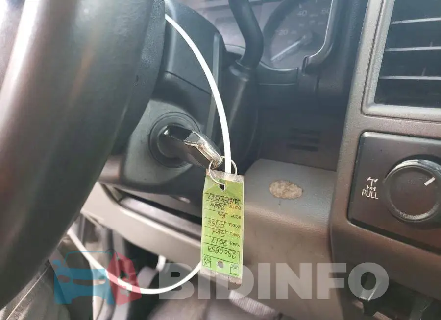 1FTRF3B65HEF41567 Photo# 12