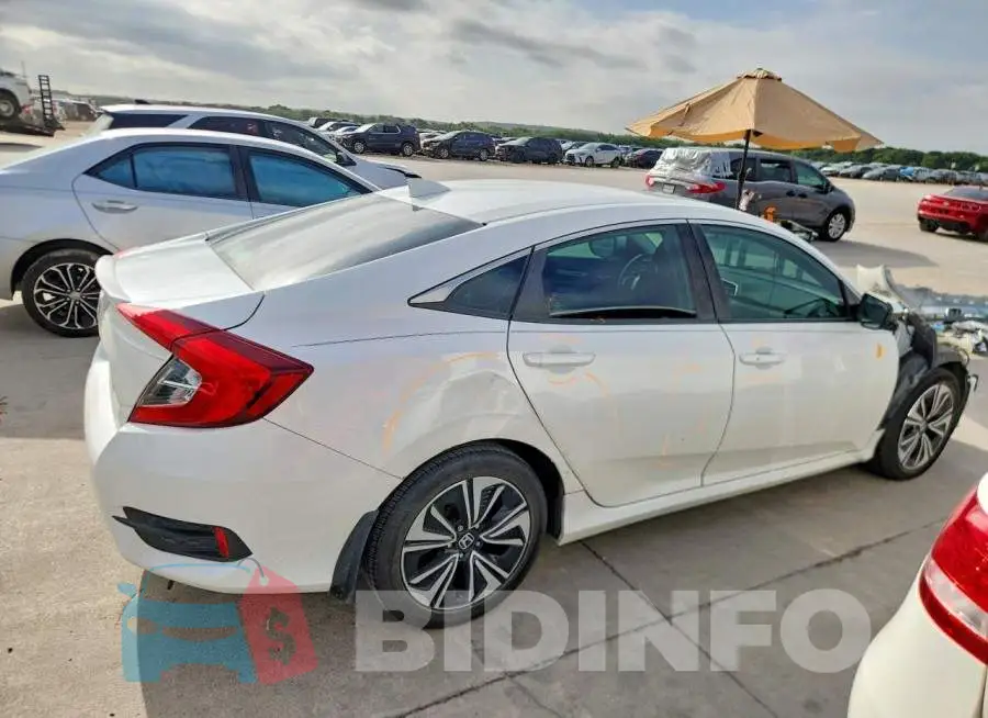 19XFC1F35HE012947 Photo# 3