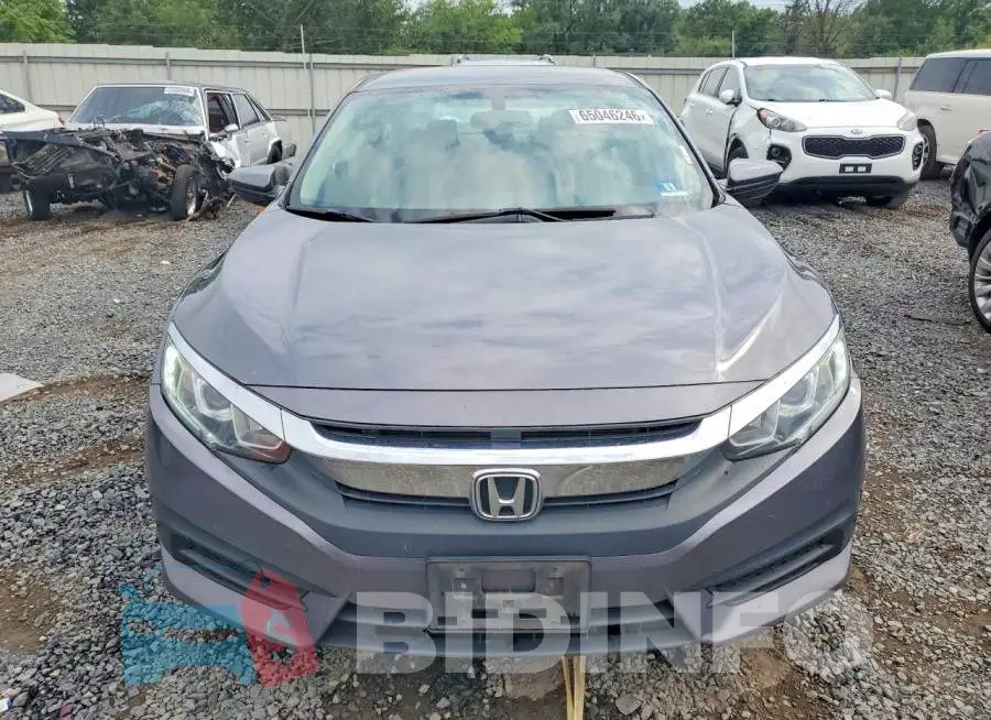 19XFC2F50JE202250 Photo# 5