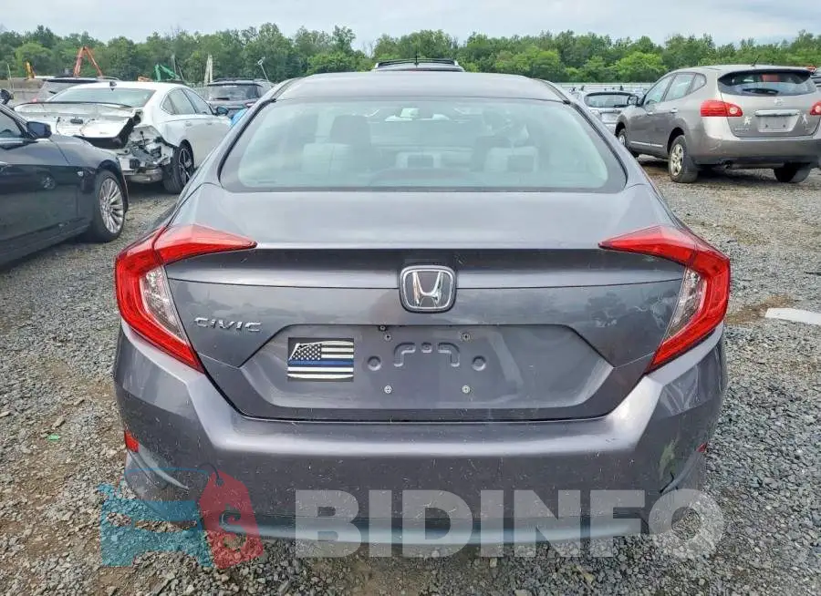 19XFC2F50JE202250 Photo# 6