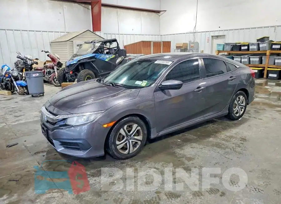 19XFC2F58HE217945 Photo# 1