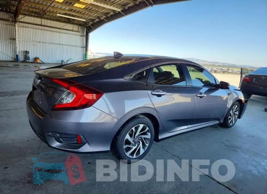 19XFC2F73HE218518 Photo# 3