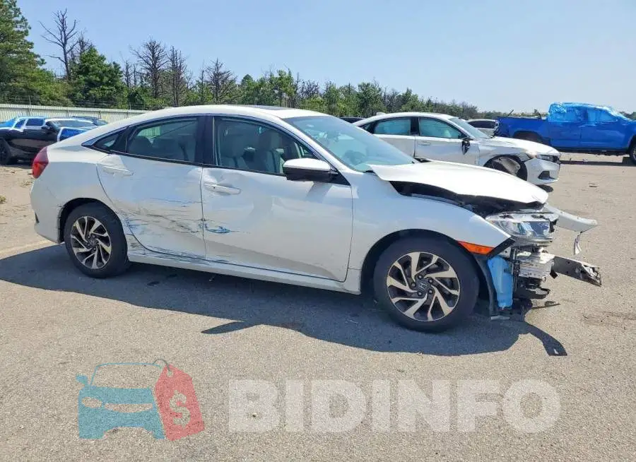 19XFC2F74HE207706 Photo# 4