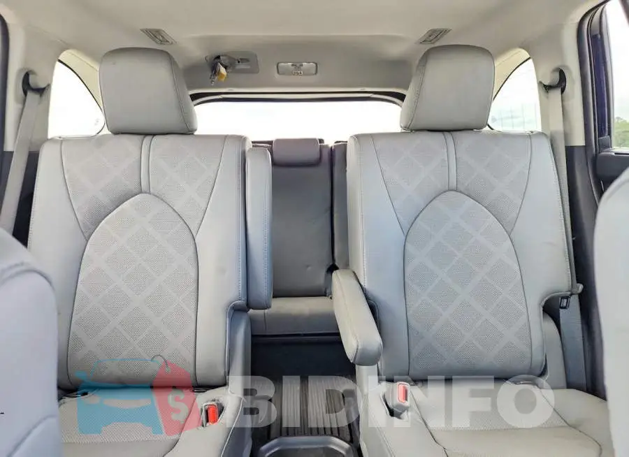 5TDEBRCHXRS633492 Photo# 10
