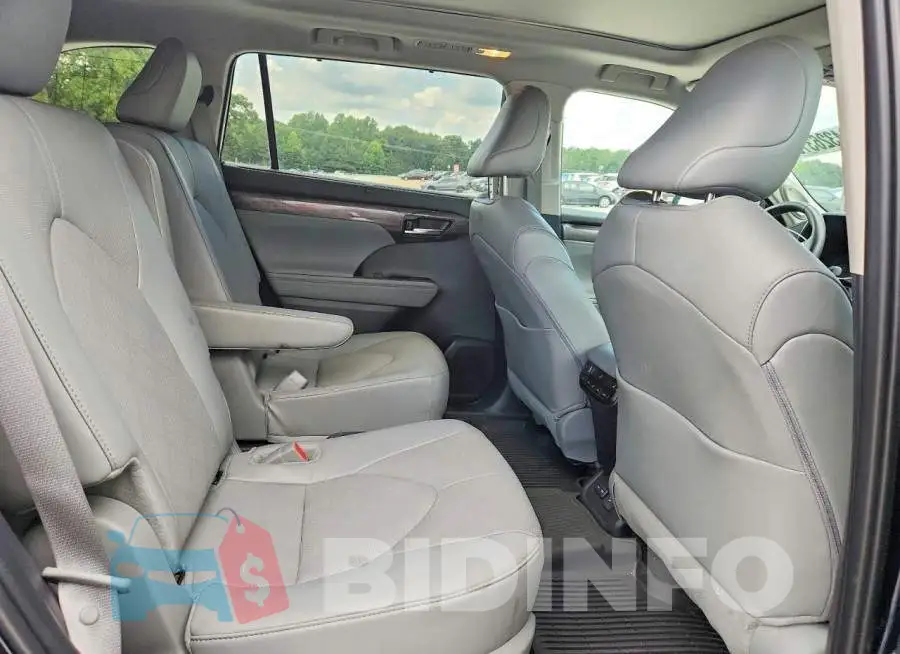 5TDEBRCHXRS633492 Photo# 11