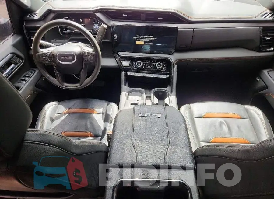 1GT4UPE76SF208470 Photo# 8