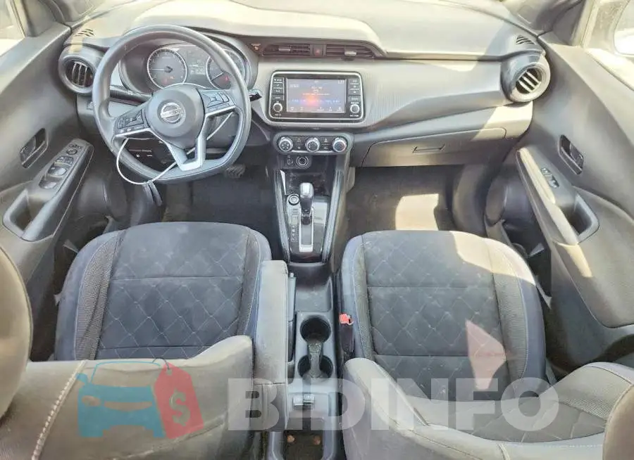 3N1CP5CU2JL523225 Photo# 8