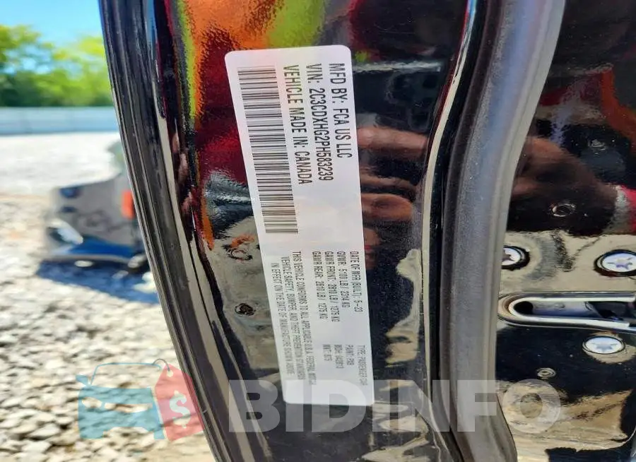 2C3CDXHG2PH583239 Photo# 12