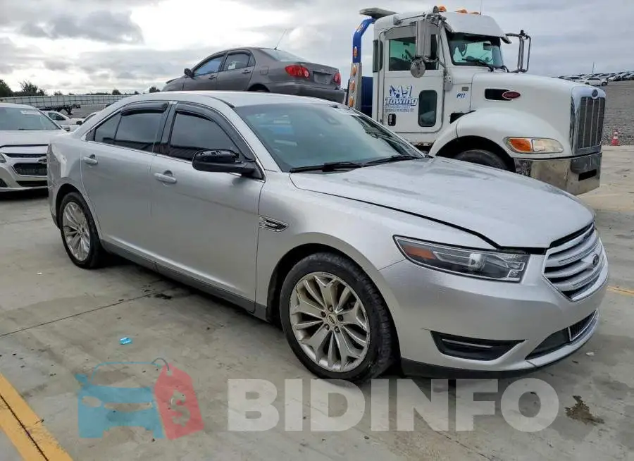 1FAHP2F82HG119197 Photo# 4
