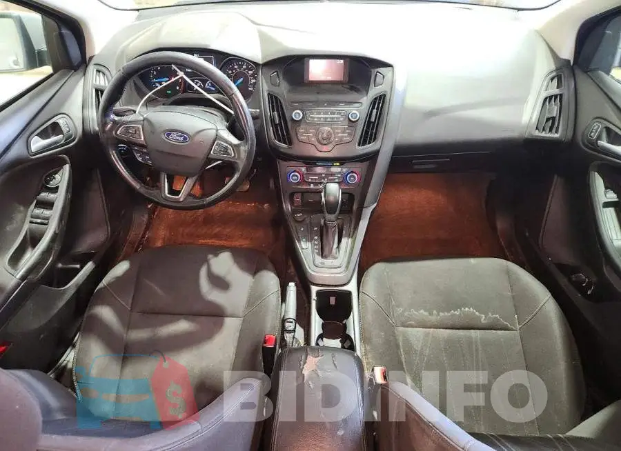 1FADP3FE1JL320208 Photo# 8