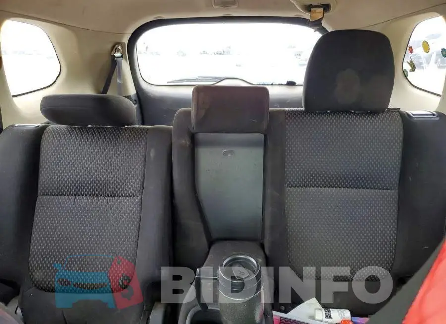 JA4AD2A34JZ005187 Photo# 10