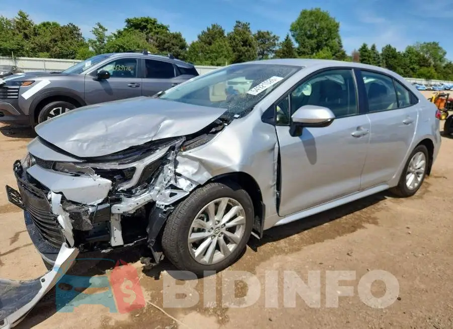JTDBCMFE2T3144887 Photo# 1