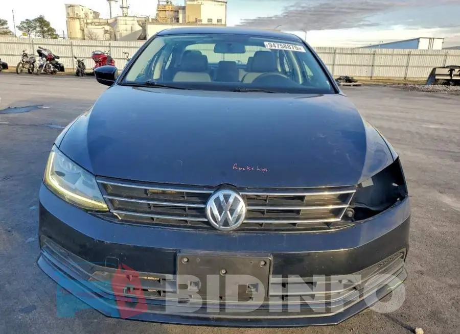 3VW2B7AJ9HM237661 Photo# 5
