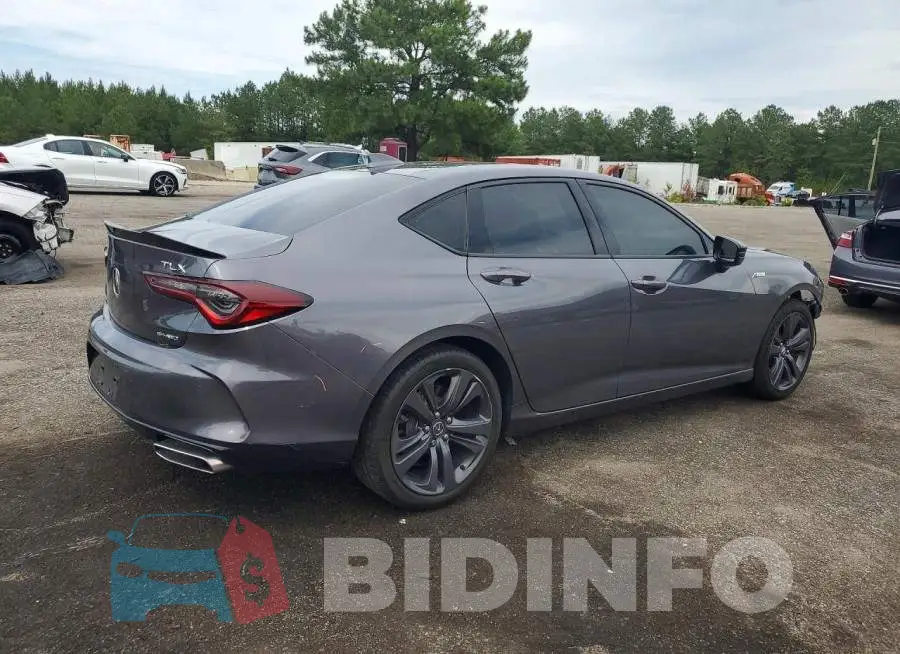 19UUB6F51PA001018 Photo# 3