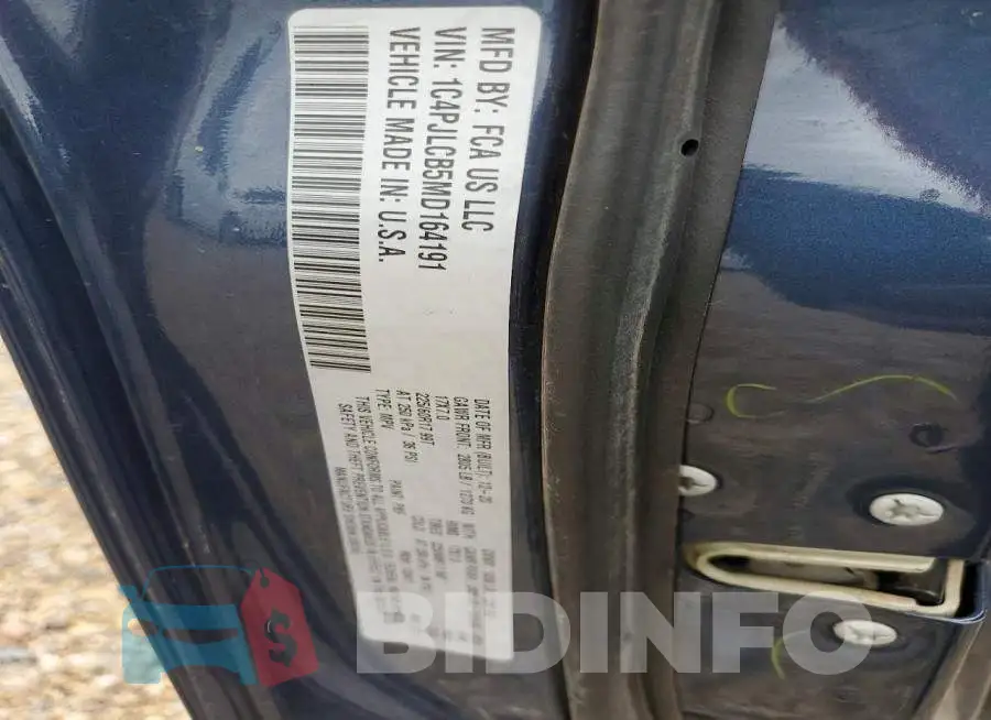 1C4PJLCB5MD164191 Photo# 13