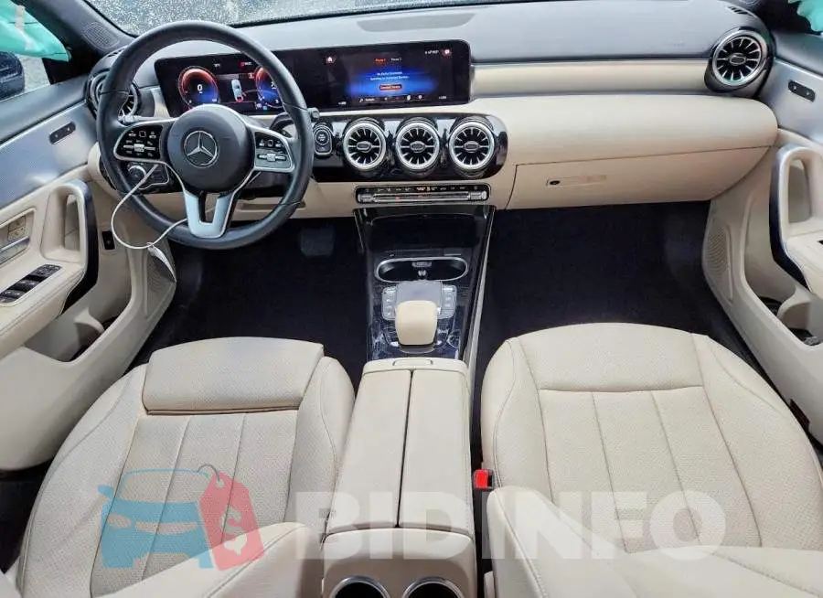 W1K3G4EB0NJ368518 Photo# 8