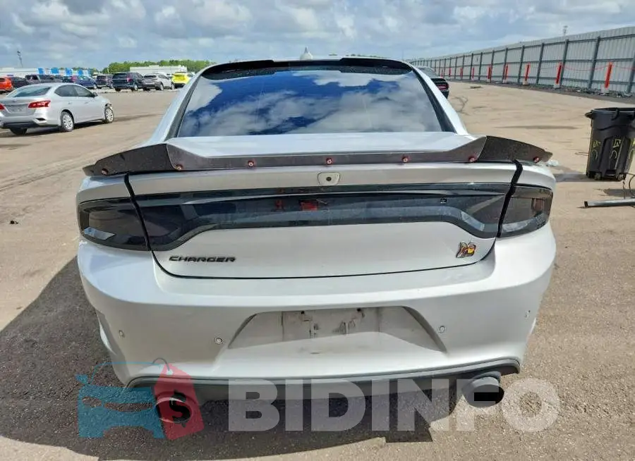 2C3CDXGJ3PH588916 Photo# 6