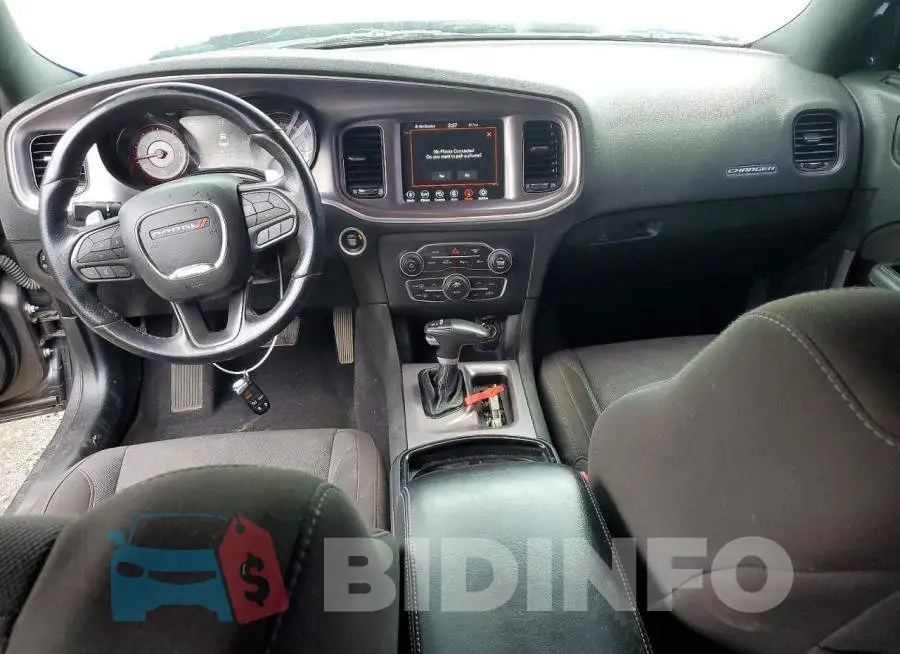 2C3CDXJG2LH105133 Photo# 8