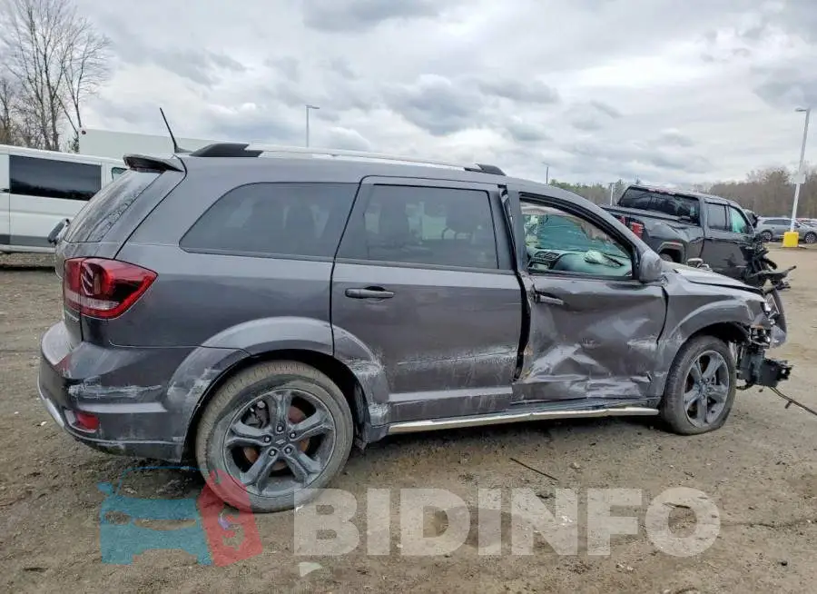 3C4PDCGB4LT272425 Photo# 3