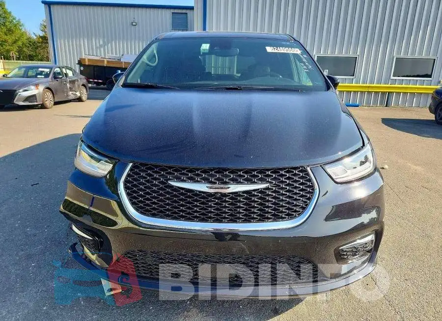 2C4RC1BG2TR281775 Photo# 5