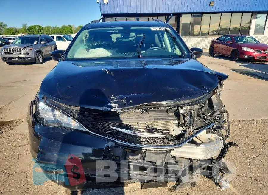 2C4RC1DG7LR286130 Photo# 5