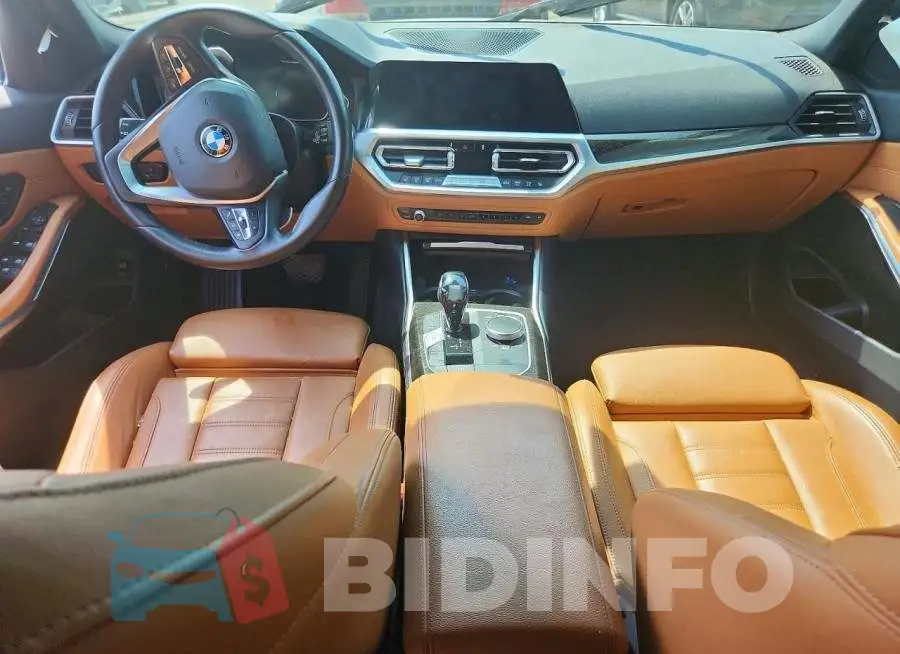 3MW5R1J02M8B72412 Photo# 8
