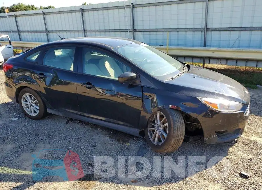 1FADP3F27JL202024 Photo# 4