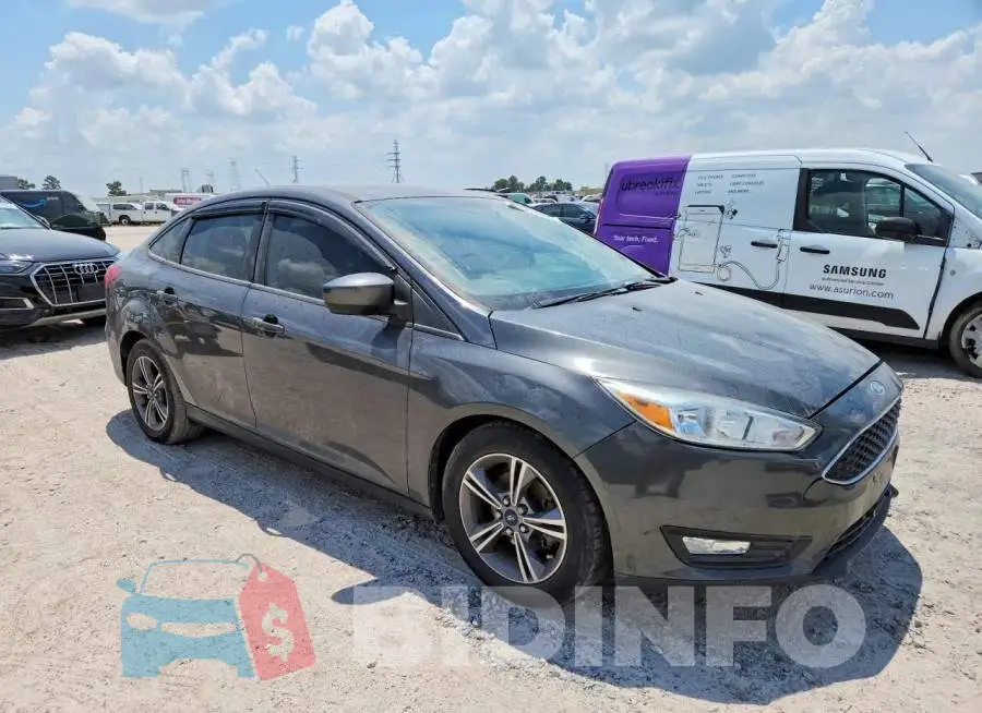 1FADP3FE3JL204220 Photo# 4