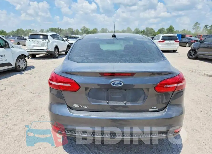 1FADP3FE3JL204220 Photo# 6