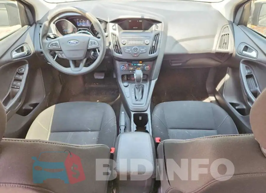 1FADP3FE3JL204220 Photo# 8