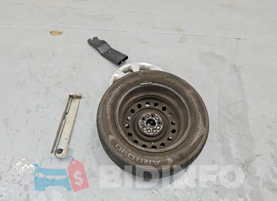 5YFB4MDE7RP173897 Photo# 12