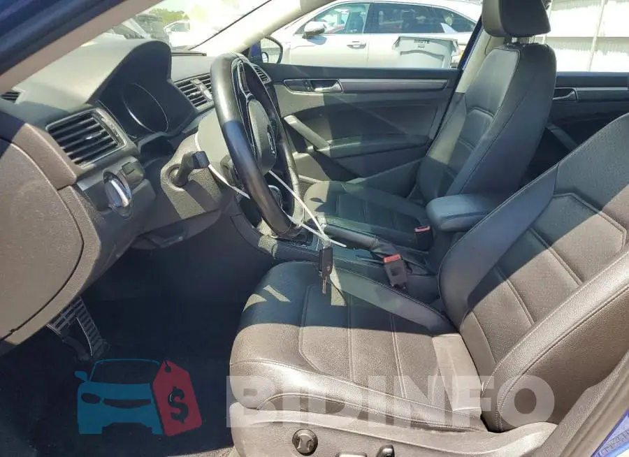 1VWDT7A33HC074689 Photo# 7